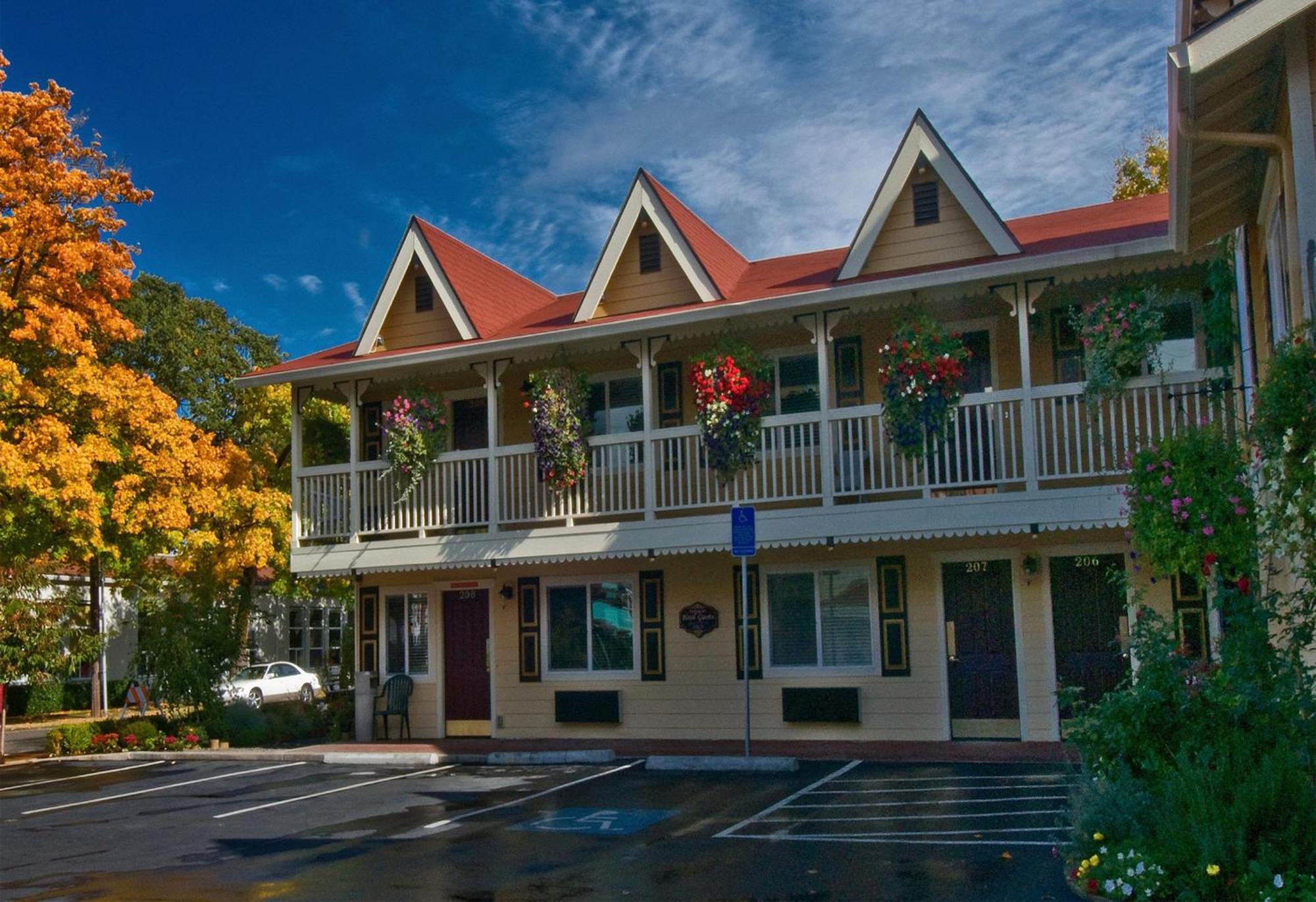Silverton Inn & Suites エクステリア 写真